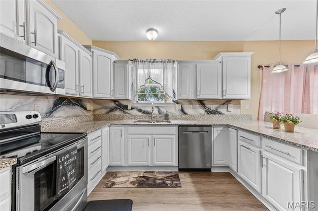 1411 Biscay, Edwardsville, IL 62025