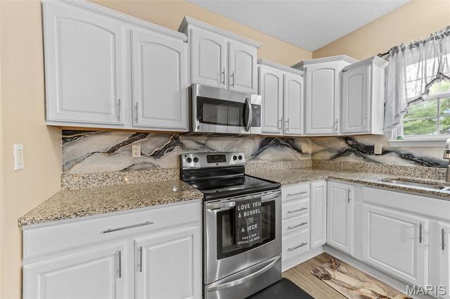 1411 Biscay, Edwardsville, IL 62025