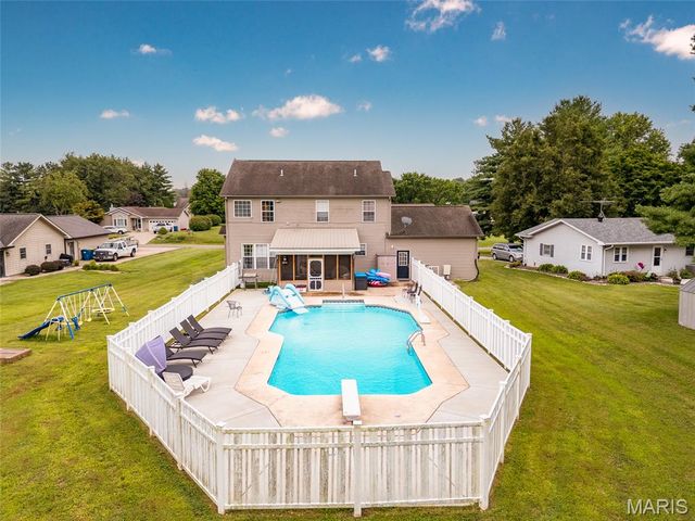 1411 Biscay, Edwardsville, IL 62025