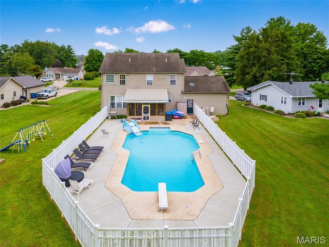 1411 Biscay, Edwardsville, IL 62025