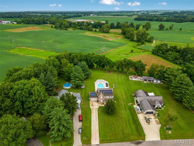 1411 Biscay, Edwardsville, IL 62025