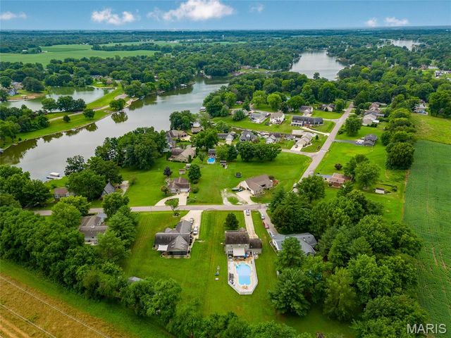 1411 Biscay, Edwardsville, IL 62025