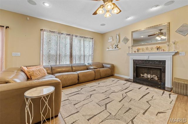 1411 Biscay, Edwardsville, IL 62025