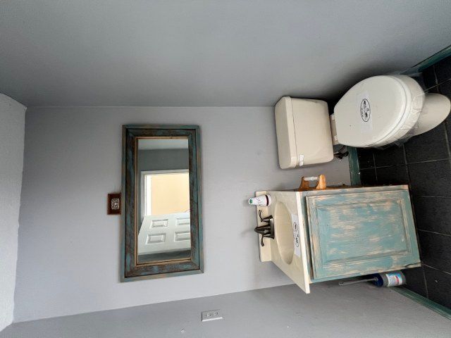 741 County Road 269 W, Snook, TX 77878