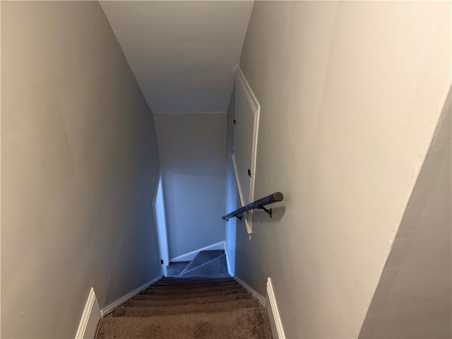 39 Hillview Avenue, Providence, RI 02908