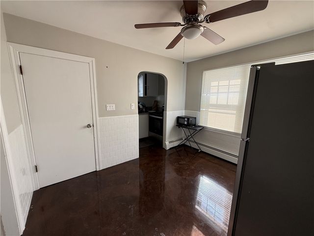 39 Hillview Avenue, Providence, RI 02908