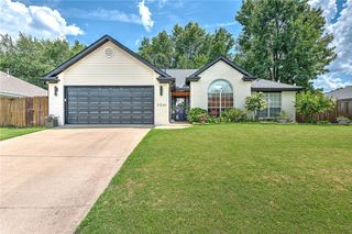 3061 White Oak Place, Springdale, AR 72762