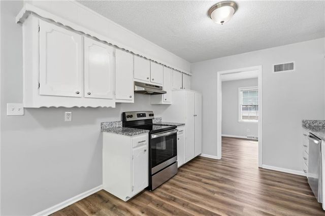 8705 Tennessee Avenue, Raytown, MO 64138