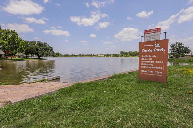 114 Wren ST, Highland Haven, TX 78654
