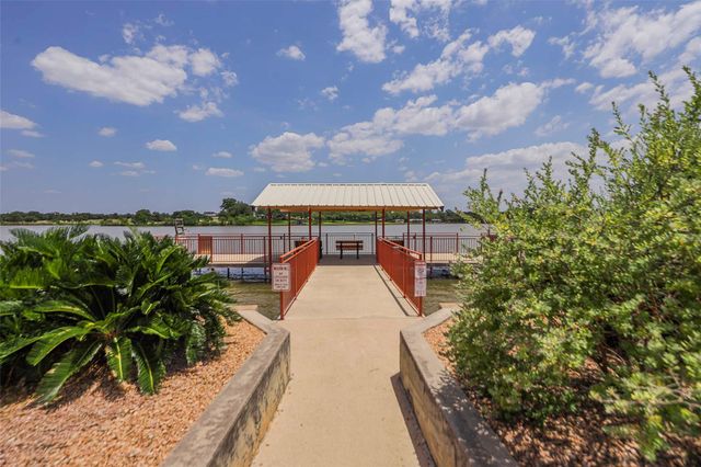 114 Wren ST, Highland Haven, TX 78654