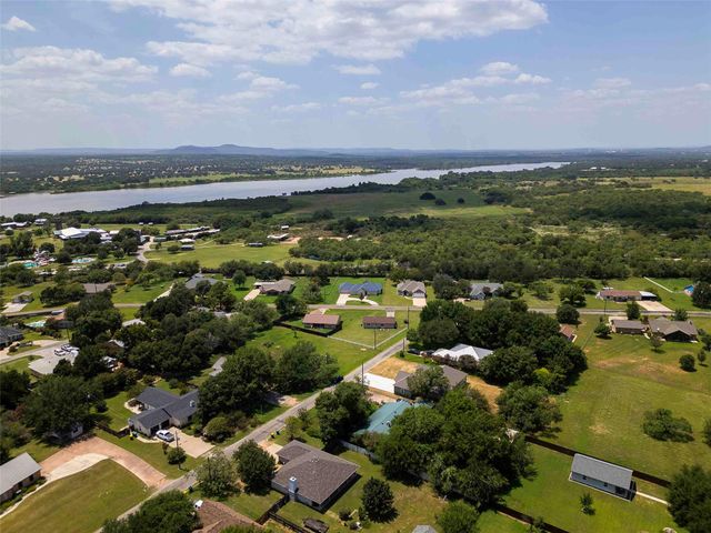 114 Wren ST, Highland Haven, TX 78654