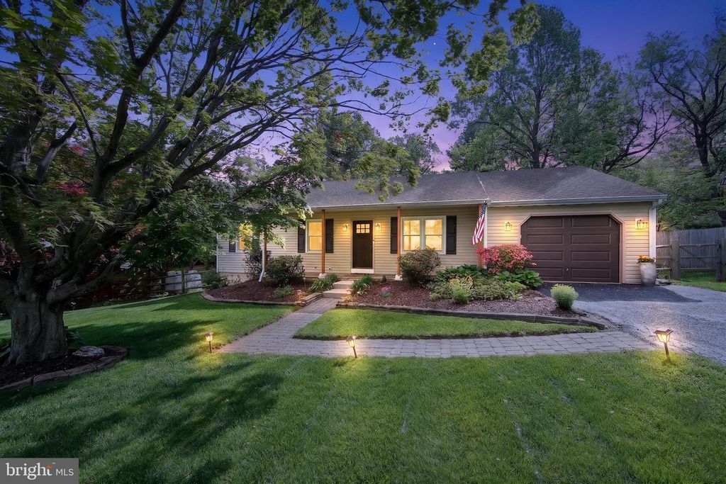 12 LYNN BLVD, Downingtown, PA 19335
