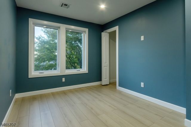 103 Vreeland Ave, Bloomingdale Boro, NJ 07403