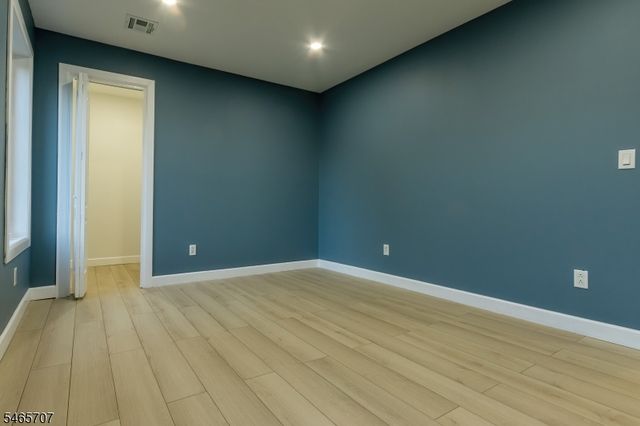 103 Vreeland Ave, Bloomingdale Boro, NJ 07403