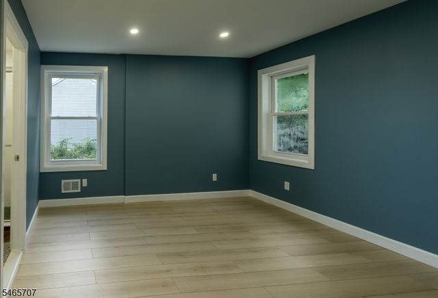 103 Vreeland Ave, Bloomingdale Boro, NJ 07403