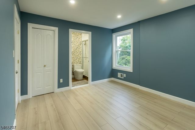 103 Vreeland Ave, Bloomingdale Boro, NJ 07403
