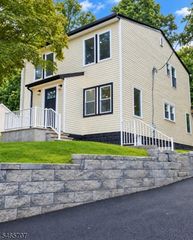 103 Vreeland Ave, Bloomingdale Boro, NJ 07403