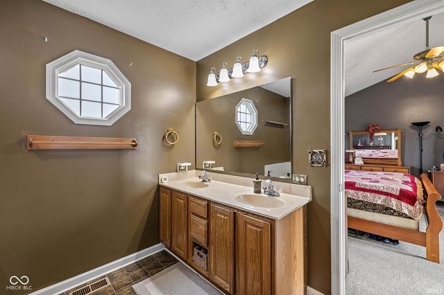 2968 S 870 W, Russiaville, IN 46979