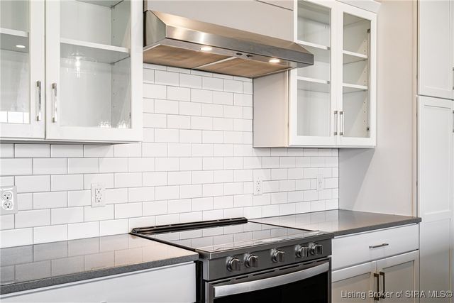 218 Mulberry Street, Jeffersonville, IN 47130