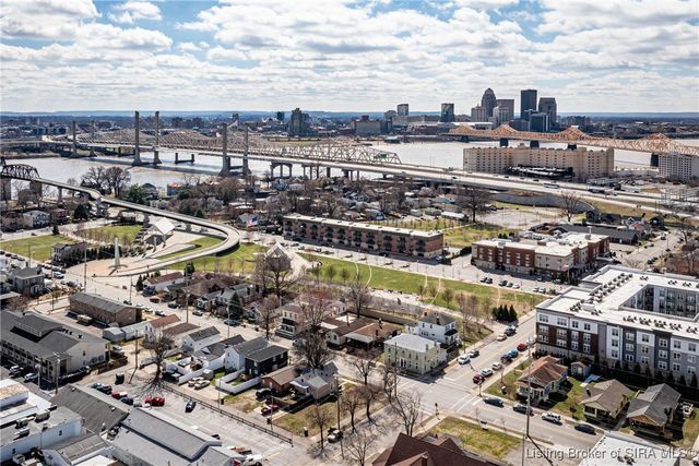 218 Mulberry Street, Jeffersonville, IN 47130