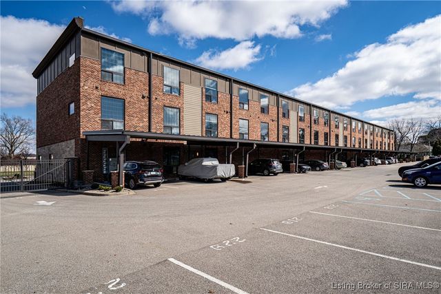 218 Mulberry Street, Jeffersonville, IN 47130