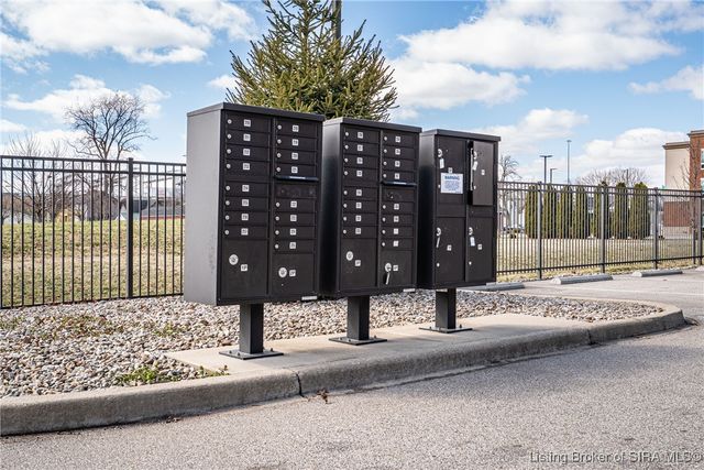 218 Mulberry Street, Jeffersonville, IN 47130