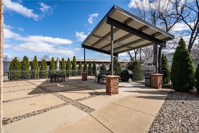 218 Mulberry Street, Jeffersonville, IN 47130