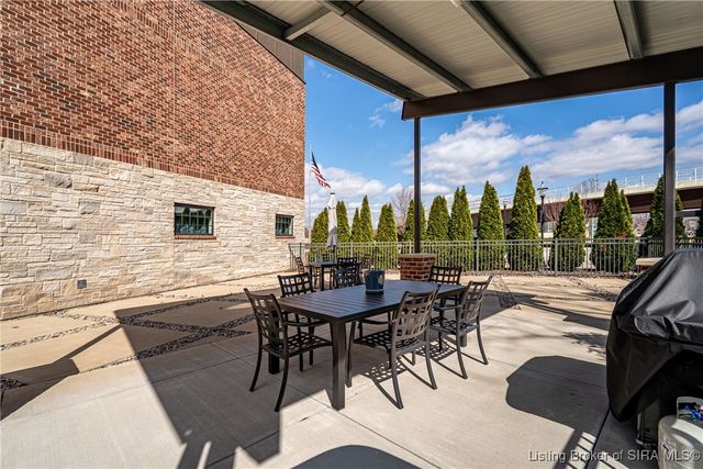 218 Mulberry Street, Jeffersonville, IN 47130