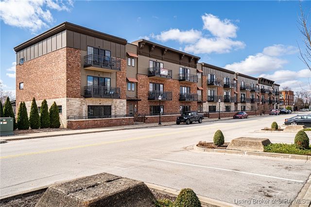 218 Mulberry Street, Jeffersonville, IN 47130