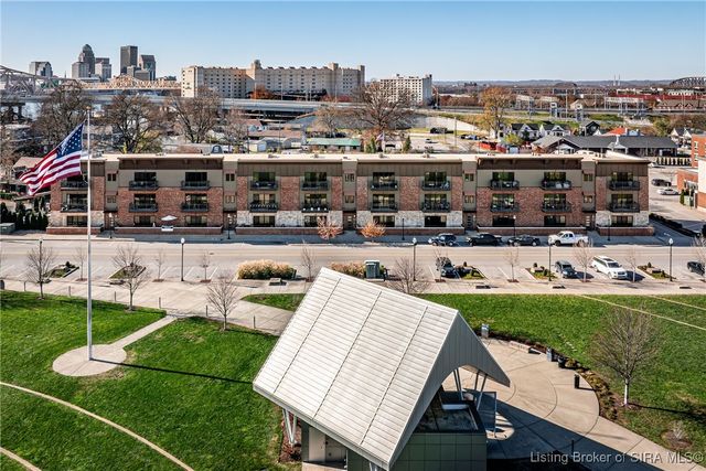 218 Mulberry Street, Jeffersonville, IN 47130