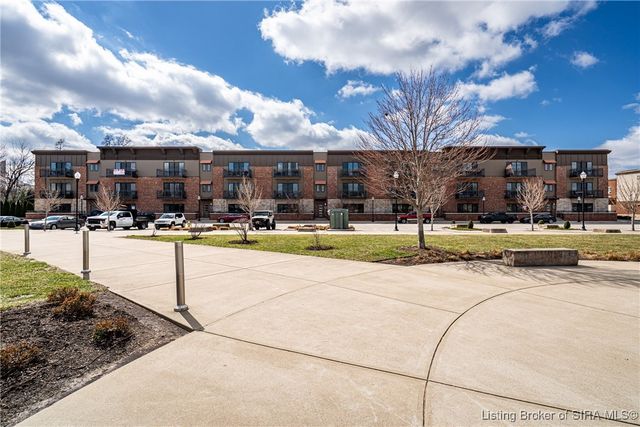 218 Mulberry Street, Jeffersonville, IN 47130