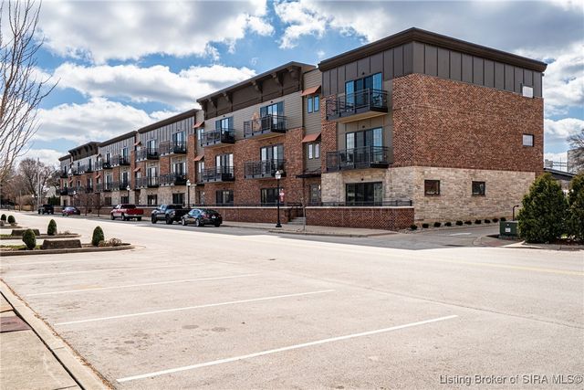 218 Mulberry Street, Jeffersonville, IN 47130