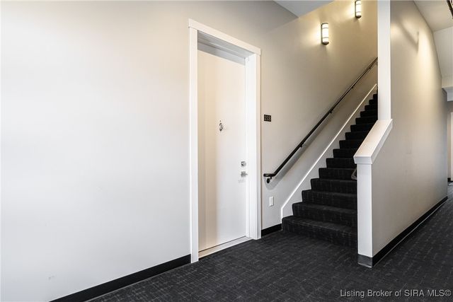 218 Mulberry Street, Jeffersonville, IN 47130