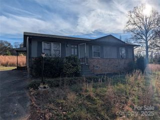 300 Lakewood Drive, Gastonia, NC 28056