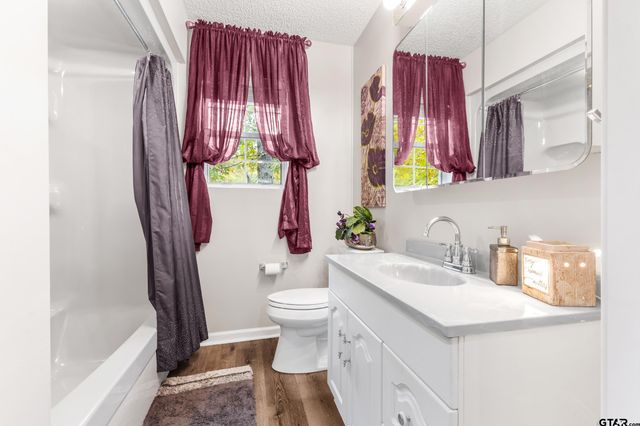 109 King Lyle Rd, Scroggins, TX 75480