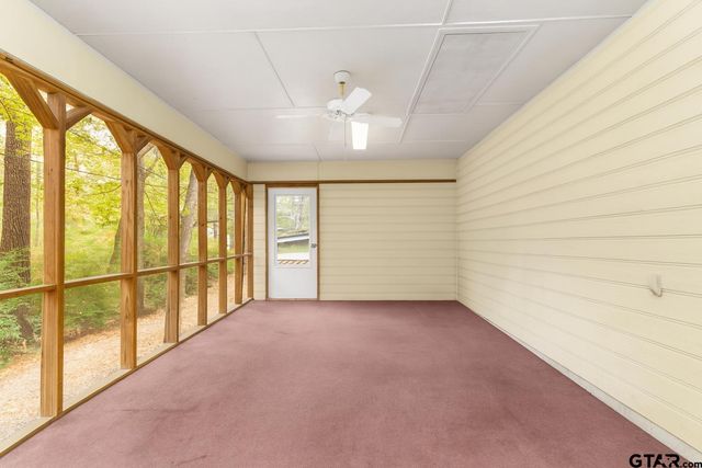 109 King Lyle Rd, Scroggins, TX 75480