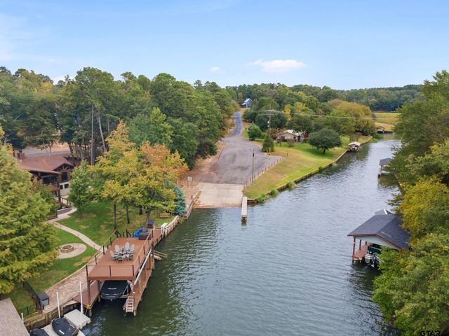 109 King Lyle Rd, Scroggins, TX 75480