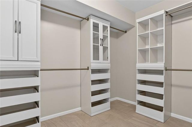 9419 W 124th Terrace, Overland Park, KS 66213