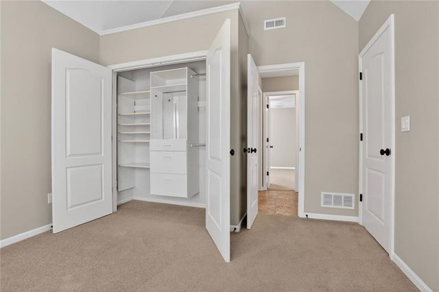 9419 W 124th Terrace, Overland Park, KS 66213