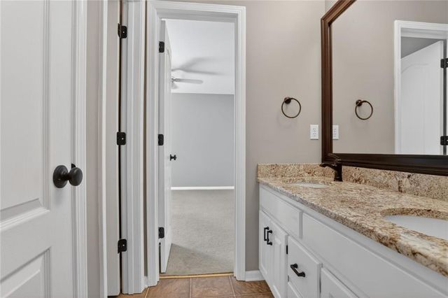 9419 W 124th Terrace, Overland Park, KS 66213