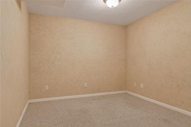 9419 W 124th Terrace, Overland Park, KS 66213