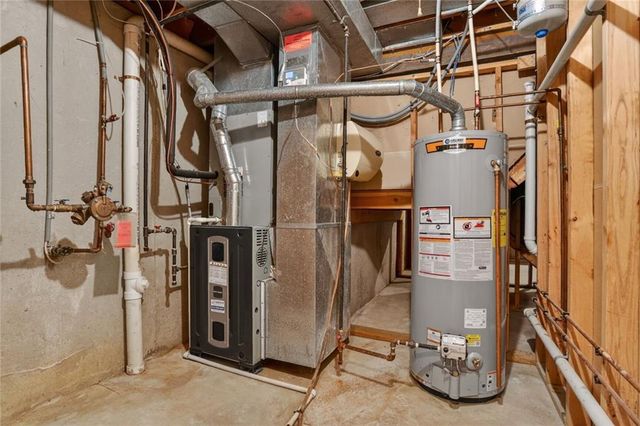 9419 W 124th Terrace, Overland Park, KS 66213