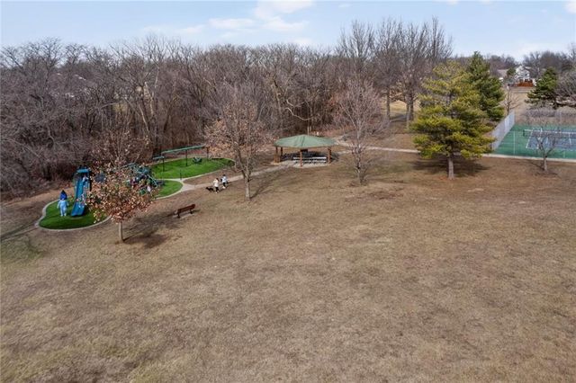 9419 W 124th Terrace, Overland Park, KS 66213