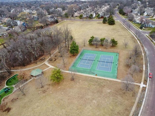 9419 W 124th Terrace, Overland Park, KS 66213