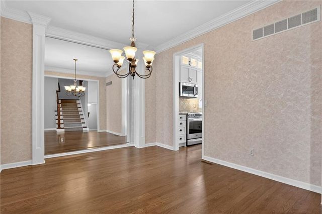 9419 W 124th Terrace, Overland Park, KS 66213