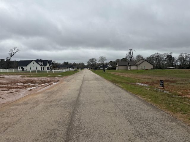 24835 Two Rivers Road, Montgomery, TX 77316