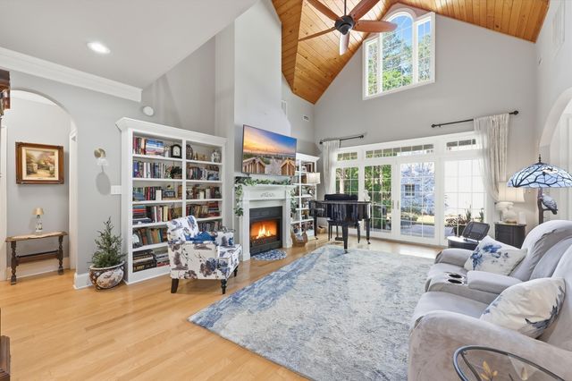 3379 Shadow Moss Ln., Murrells Inlet, SC 29576