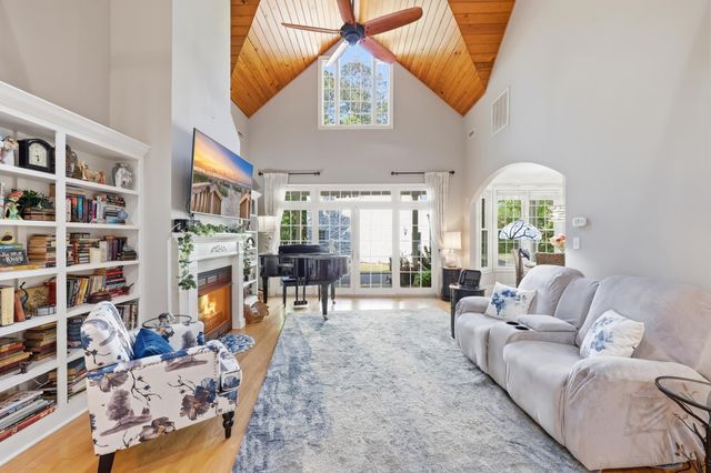 3379 Shadow Moss Ln., Murrells Inlet, SC 29576