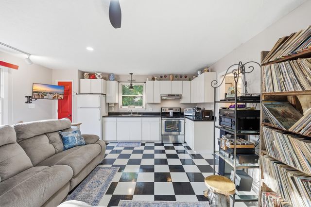 3379 Shadow Moss Ln., Murrells Inlet, SC 29576