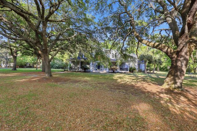 3379 Shadow Moss Ln., Murrells Inlet, SC 29576